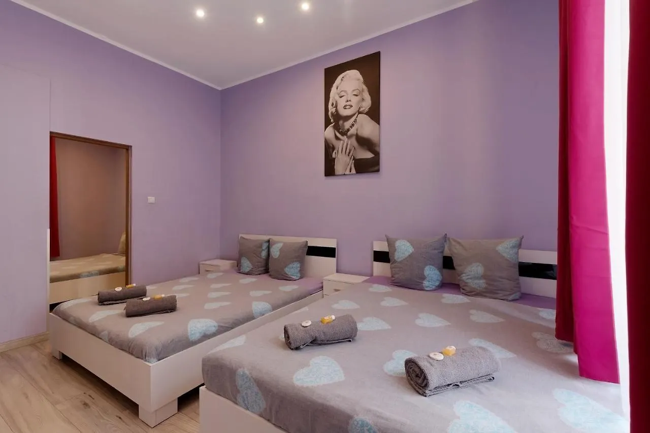 Queen Apartments كراكوفيا
