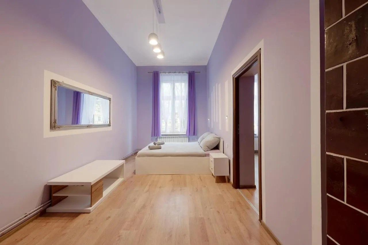 Queen Apartments كراكوفيا