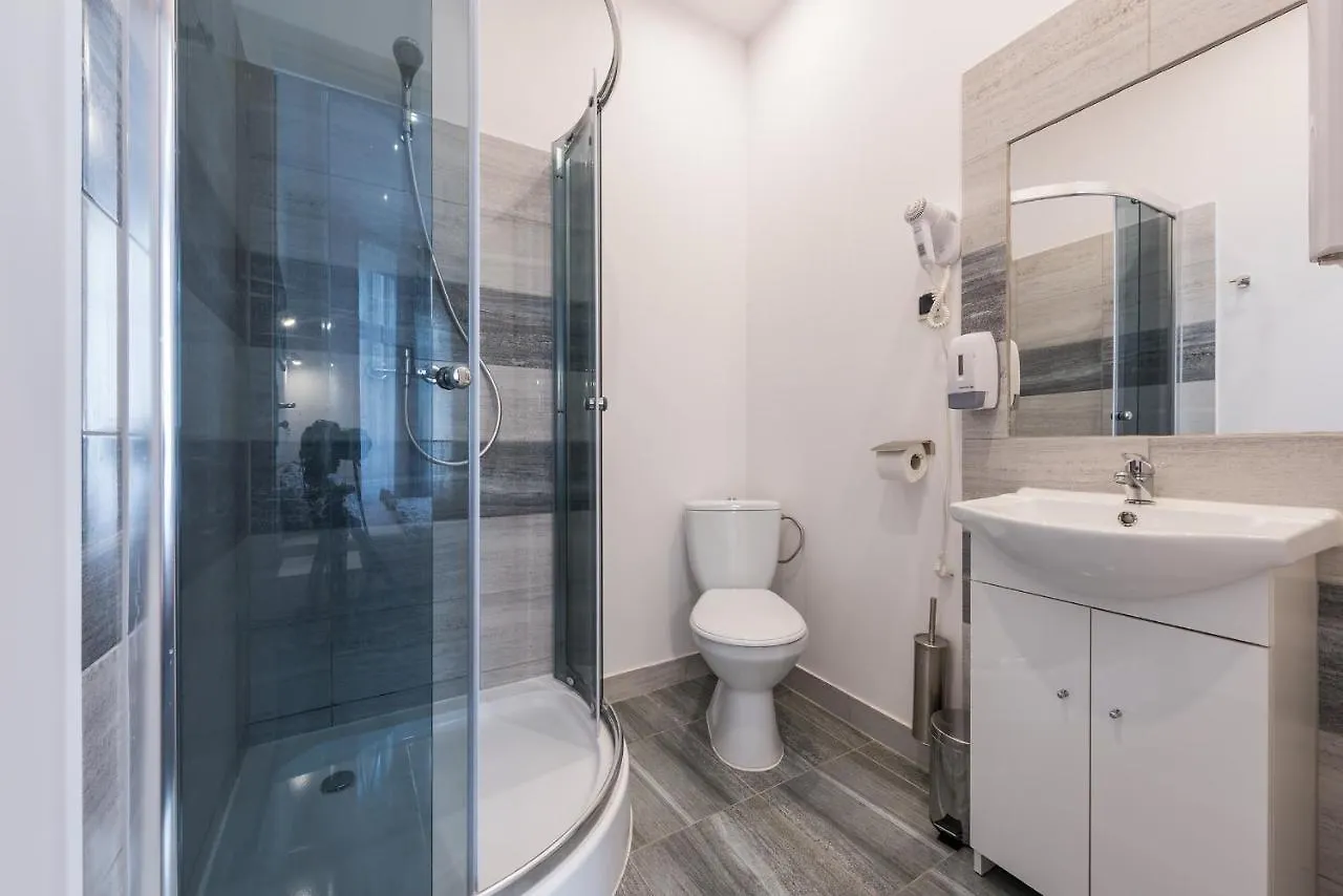 Queen Apartments كراكوفيا