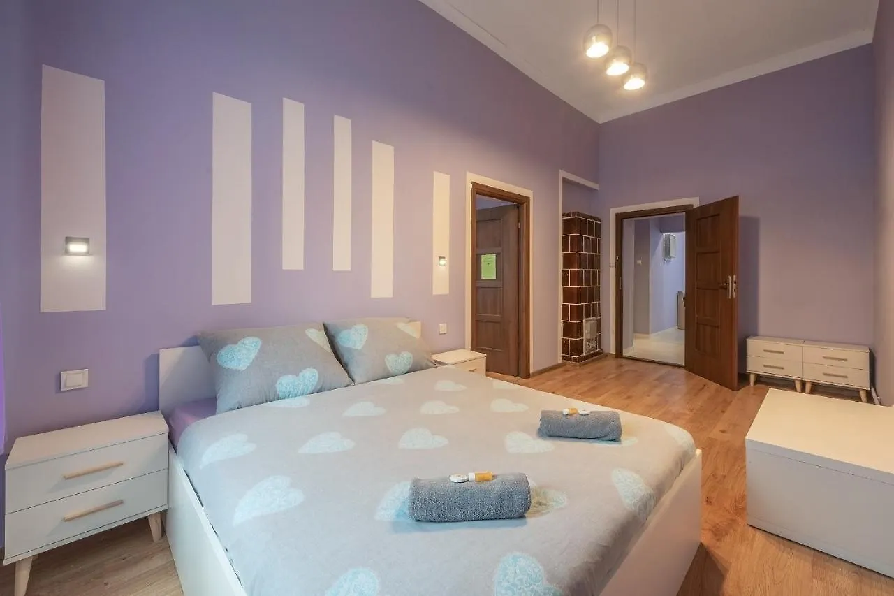 Queen Apartments contacts